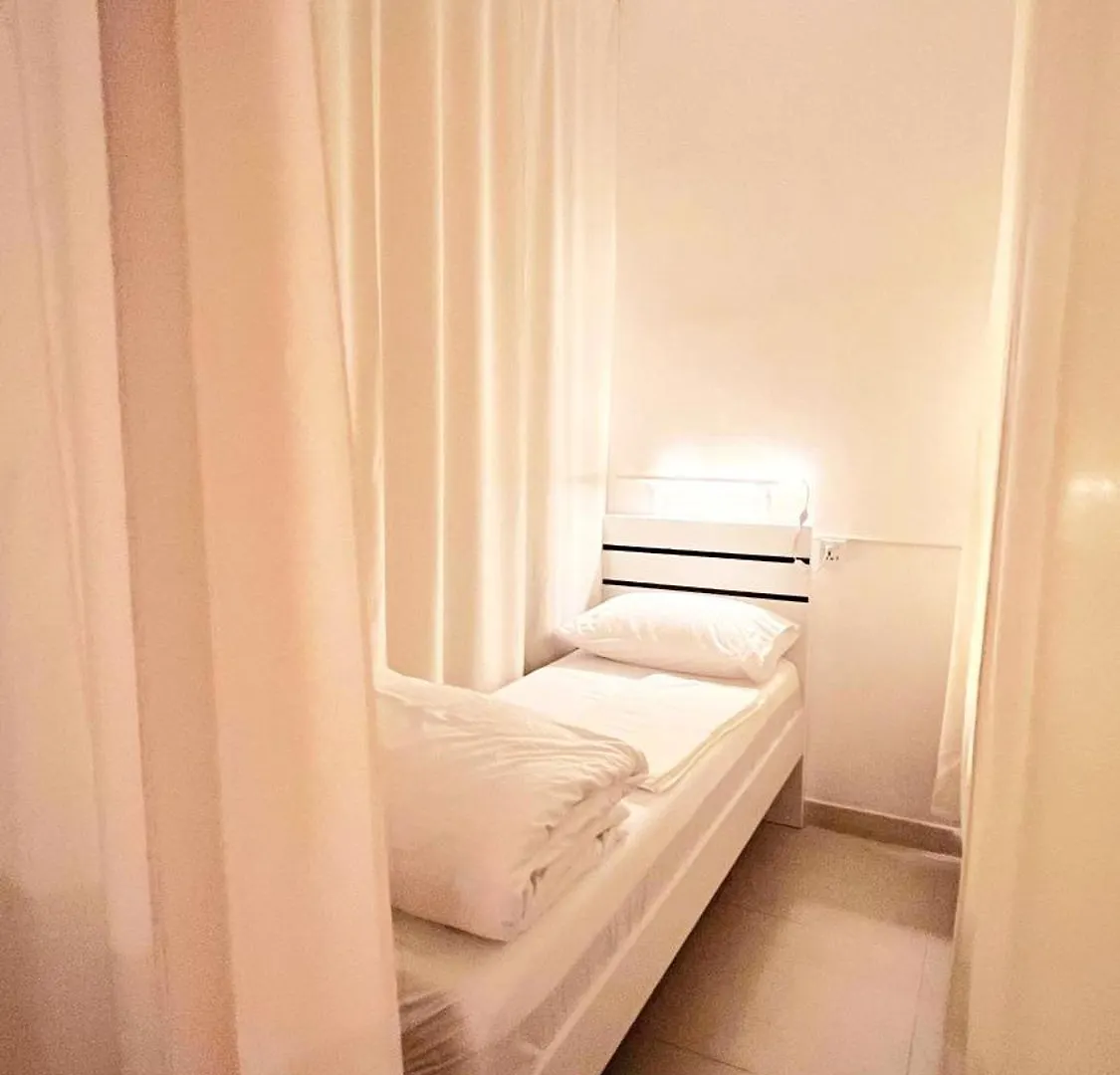 Apartment Westay Ladies Hostel Dubai